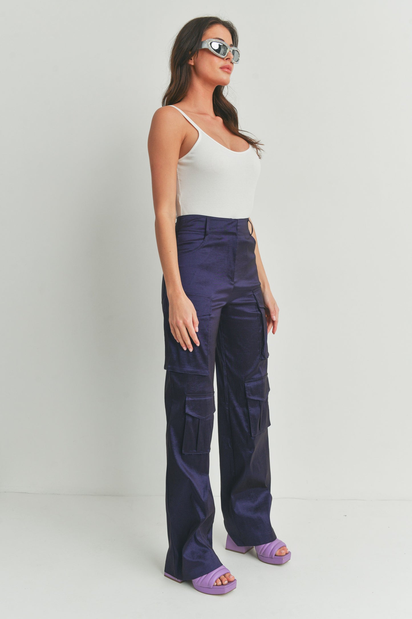 Pantalones cargo satinados