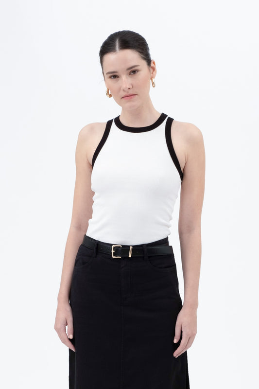 TANK TOP BLANCO CON DETALLE NEGRO