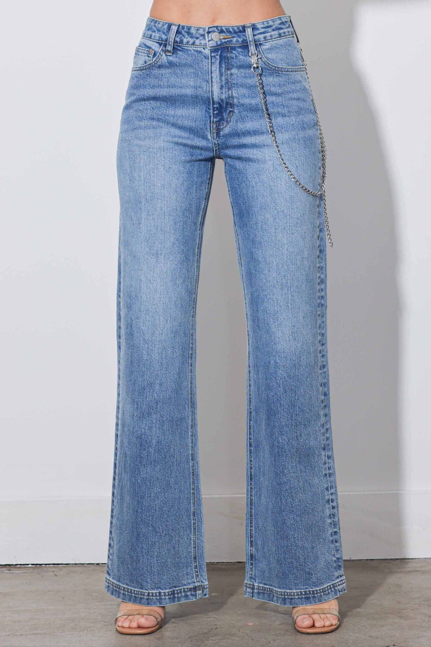 JEANS CORTE STRAIGHT