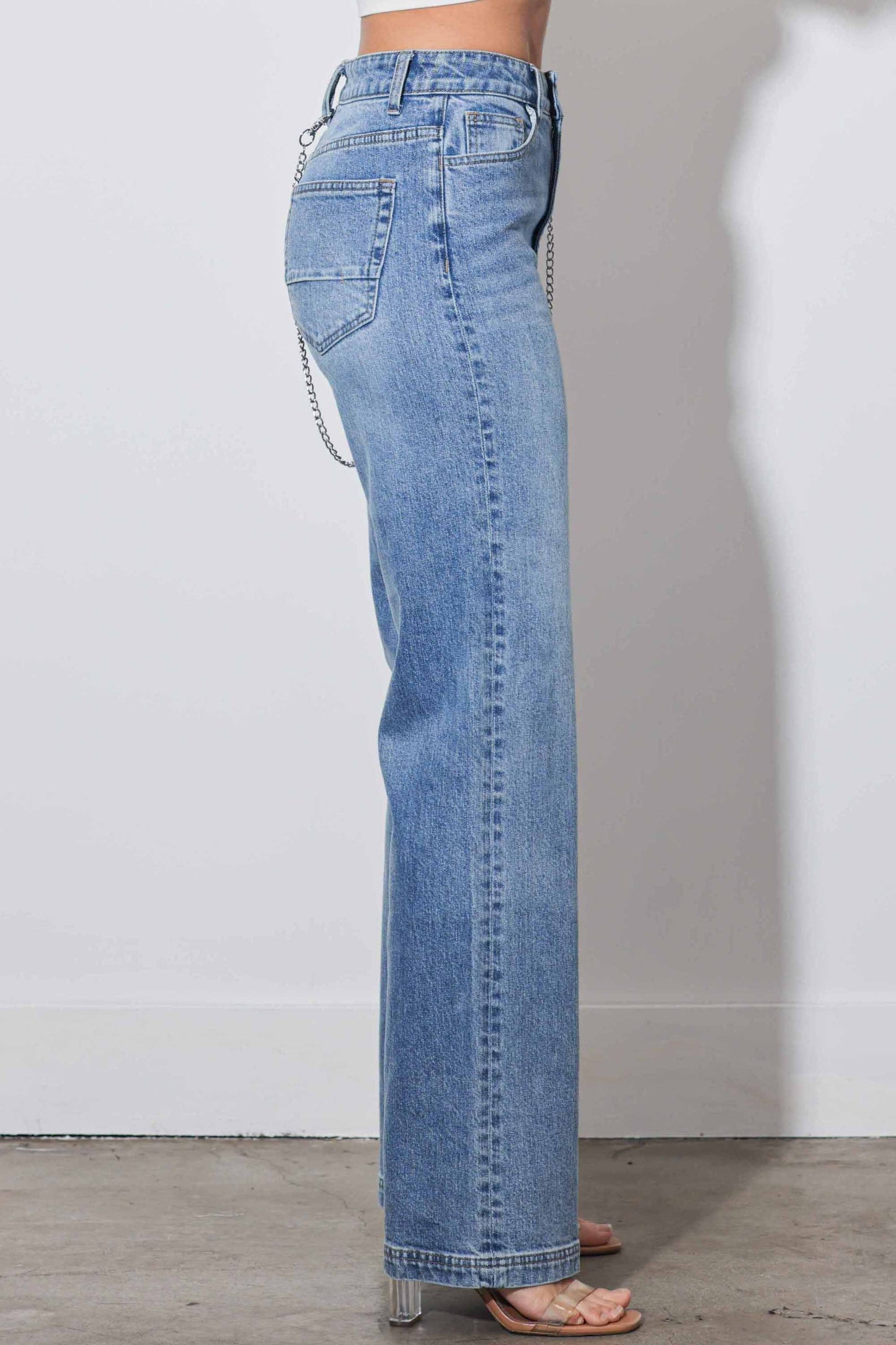 JEANS CORTE STRAIGHT