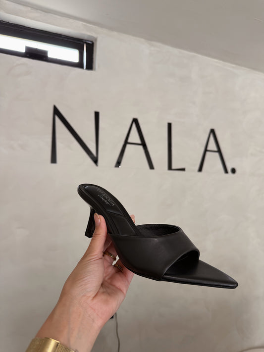 TACONES PUNTIAGUDOS
